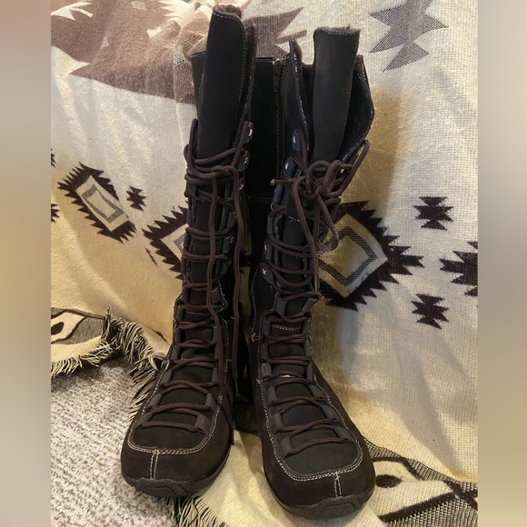 Artica “Cheyenne” brown suede lace up boots NIB - Picture 6 of 10